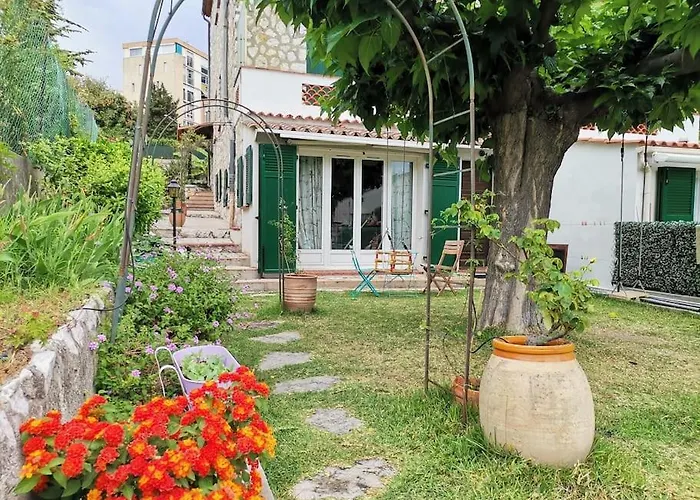 Relaxing 2P Apartment In Front Of A Lovely Garden